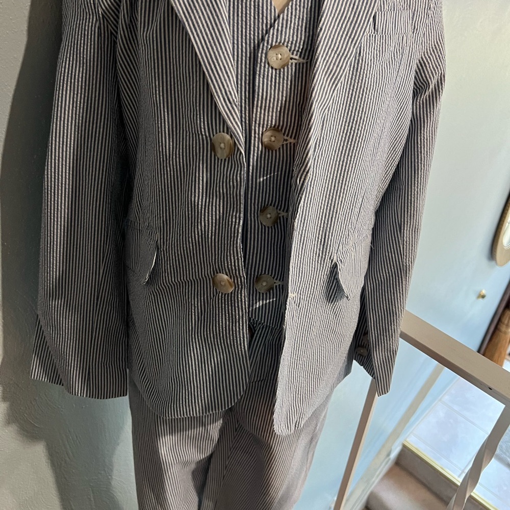 NWT Gymboree Seersucker sports jacket Size 10. Great for special occasions.